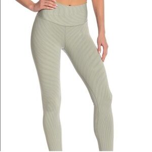 Alo High Waist Airbrush Leggings‎ Pistachio Waves XS Light Green Compression